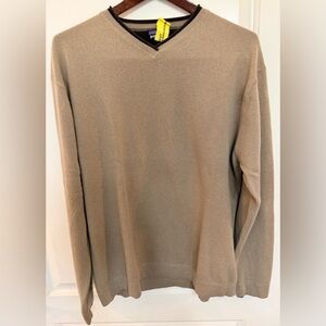 Patagonia Men's V-Neck Tan Sweater